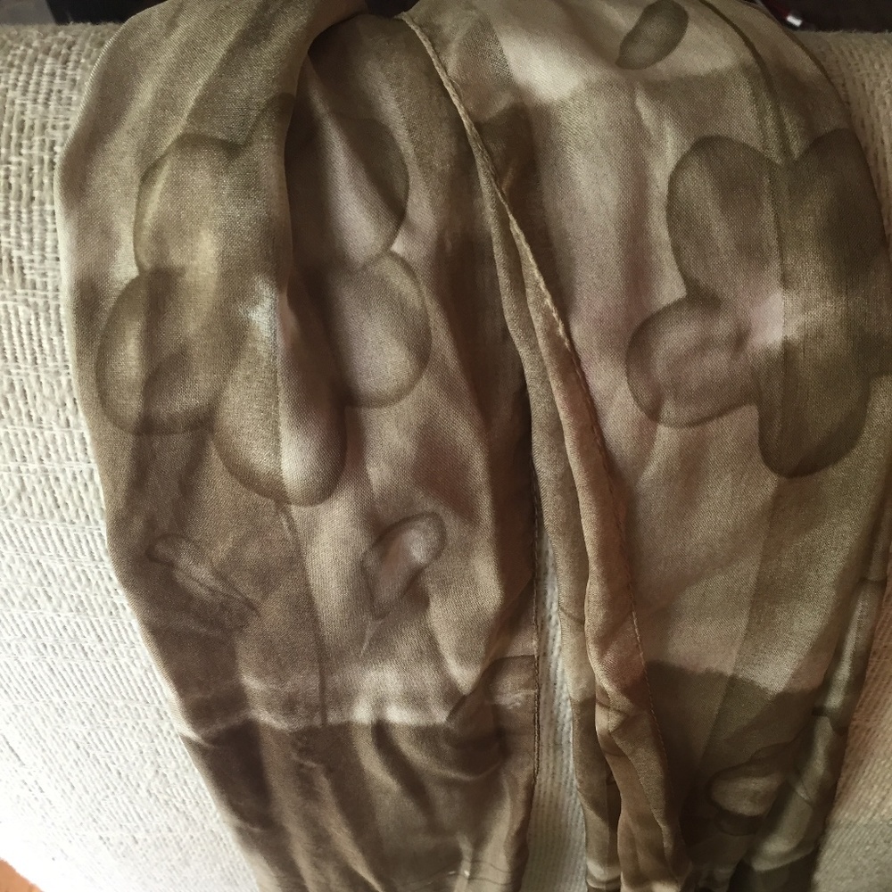 SCARF - Picture 3 of 3